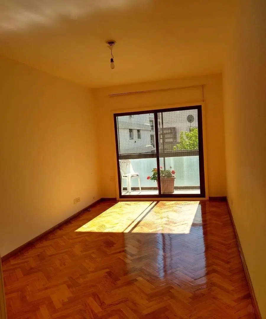 Departamento 3 ambientes con balcon - super luminoso - Recoleta 5