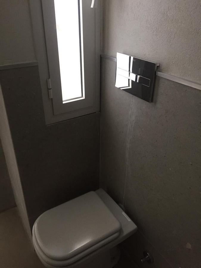 Foto de apto profesional - Patio interno y muy luminoso - sum y laundry - ideal, imagen 2
