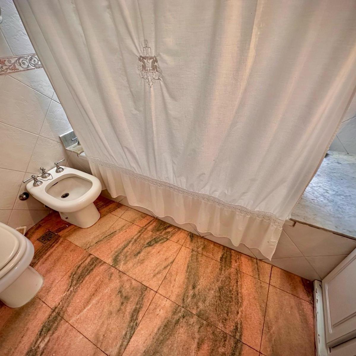 Venta Casa en Barrio San Carlos! 1