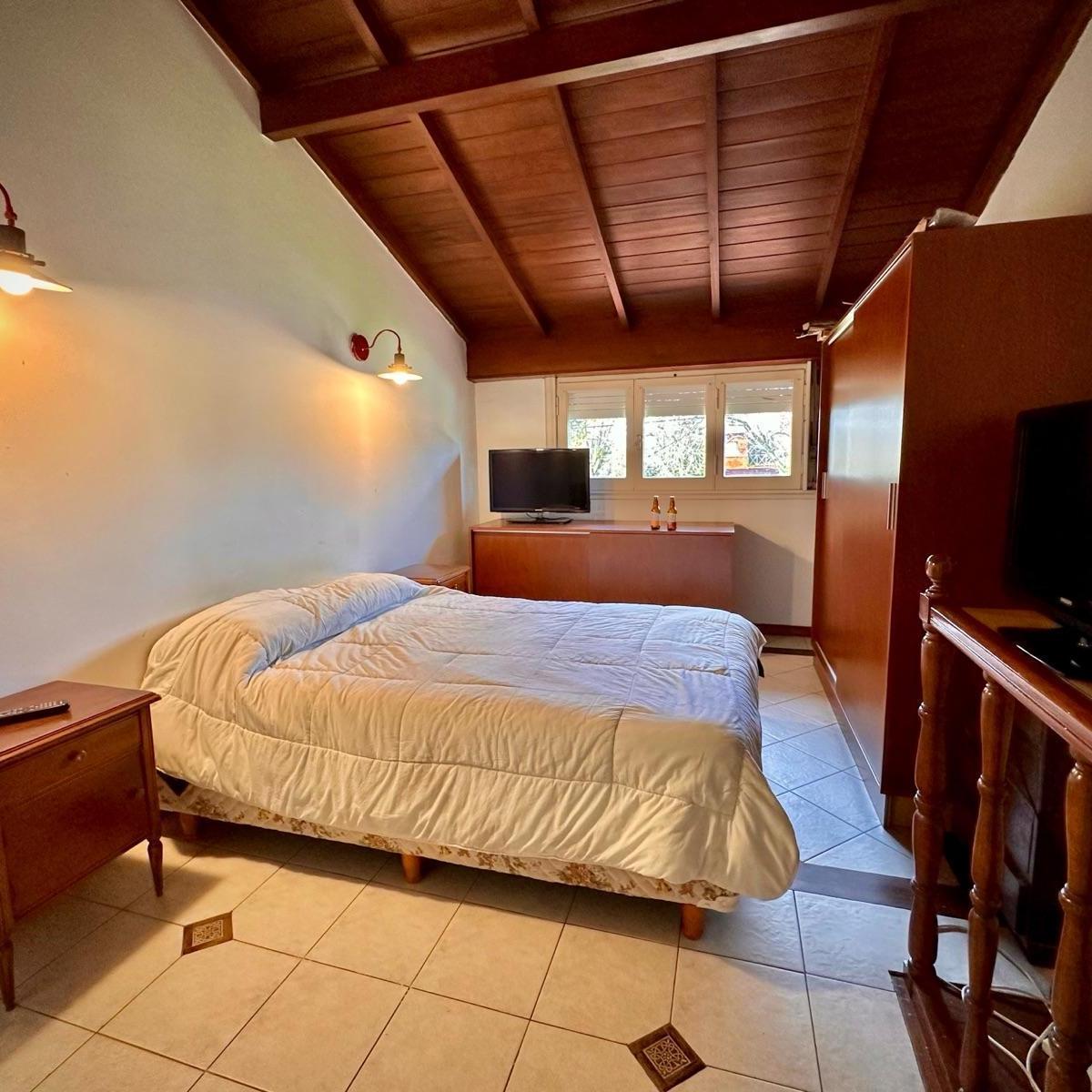 Venta Casa en Barrio San Carlos! 3