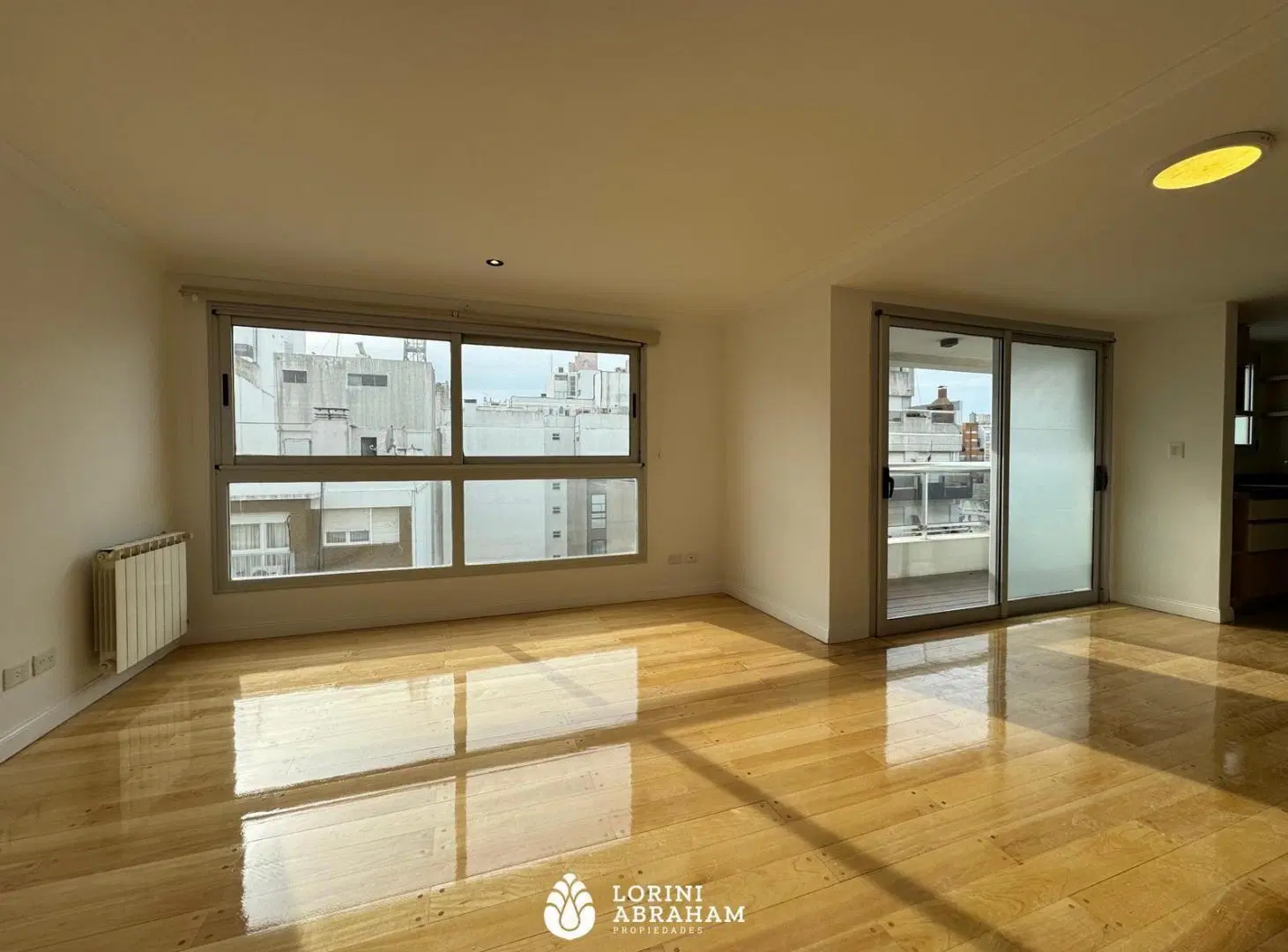 VENTA DEPARTAMENTO 3 AMBIENTES  C/ COCHERA PLAZA MITRE 2
