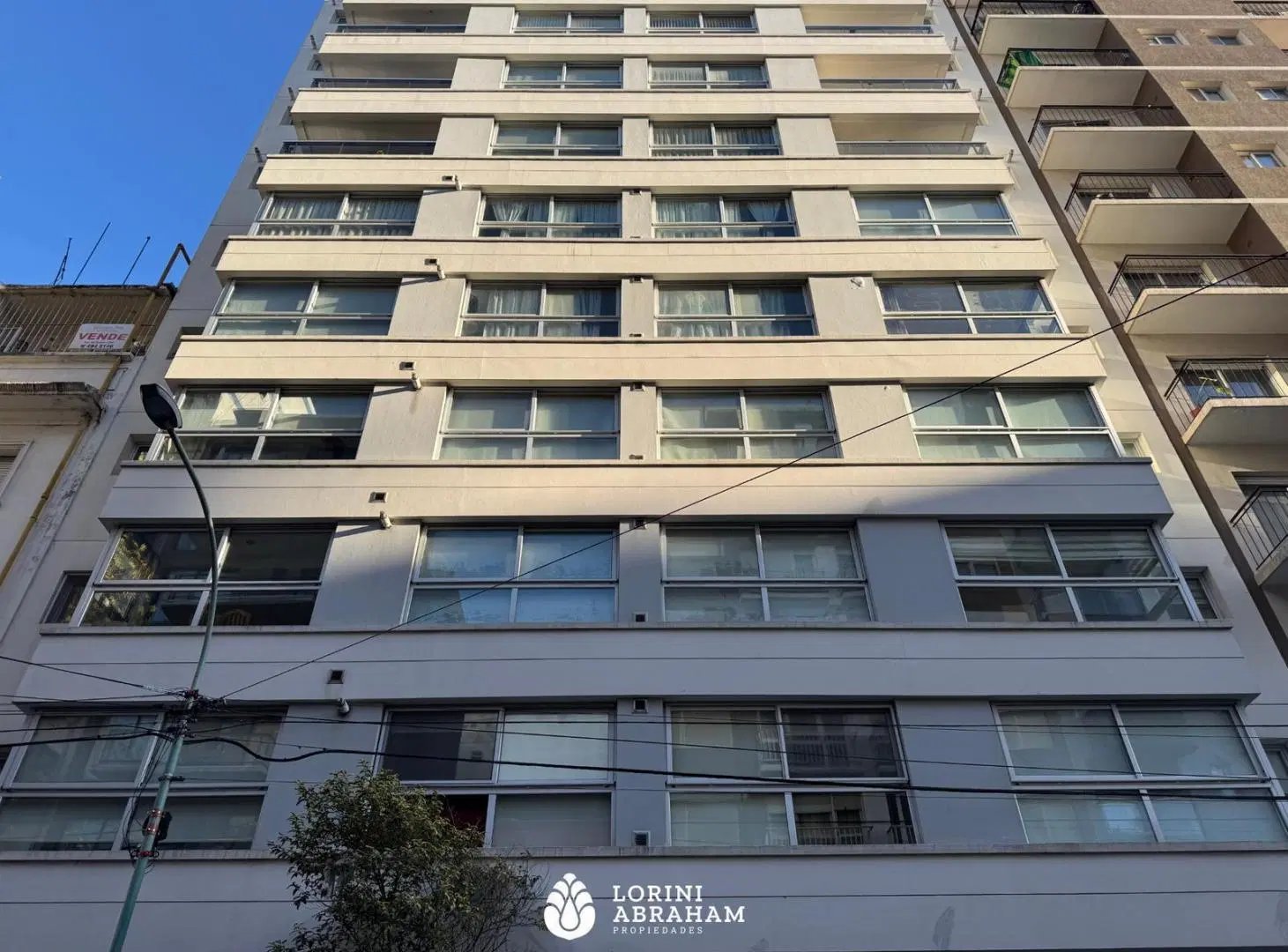 VENTA DEPARTAMENTO 3 AMBIENTES  C/ COCHERA PLAZA MITRE 8