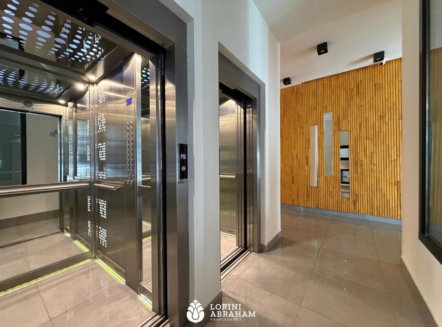 Foto de VENTA DEPARTAMENTO 3 AMB. A ESTRENAR C/ COCHERA Y BAULERA PLAZA MITRE, imagen 3