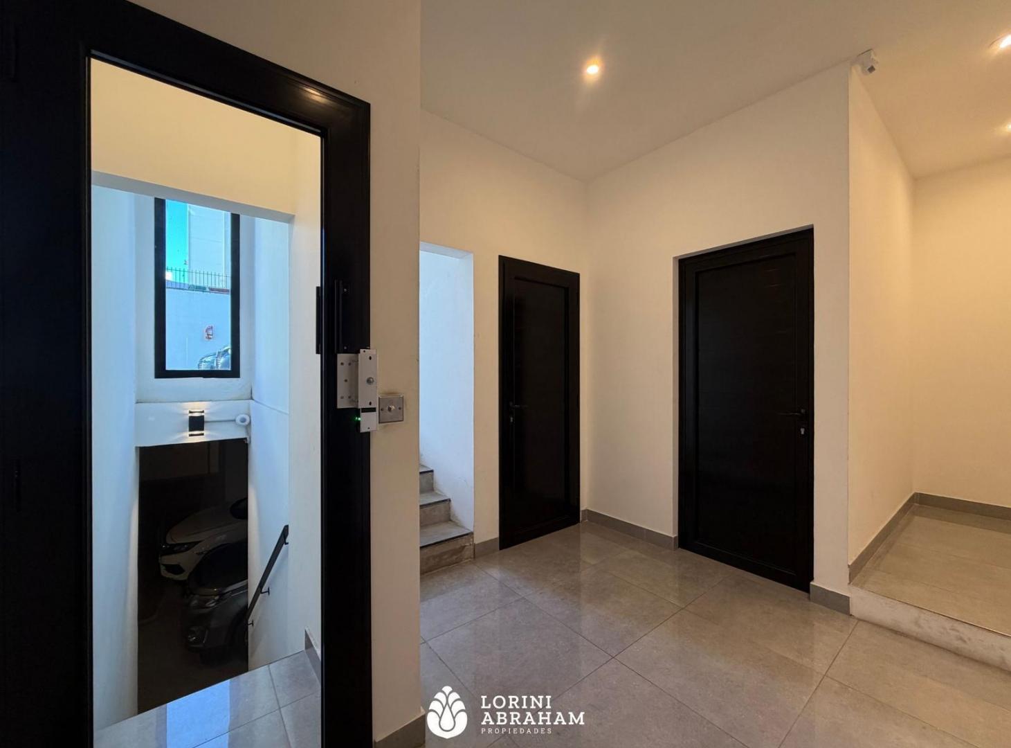 Foto de VENTA DEPARTAMENTO 3 AMB. A ESTRENAR C/ COCHERA Y BAULERA PLAZA MITRE, imagen 5