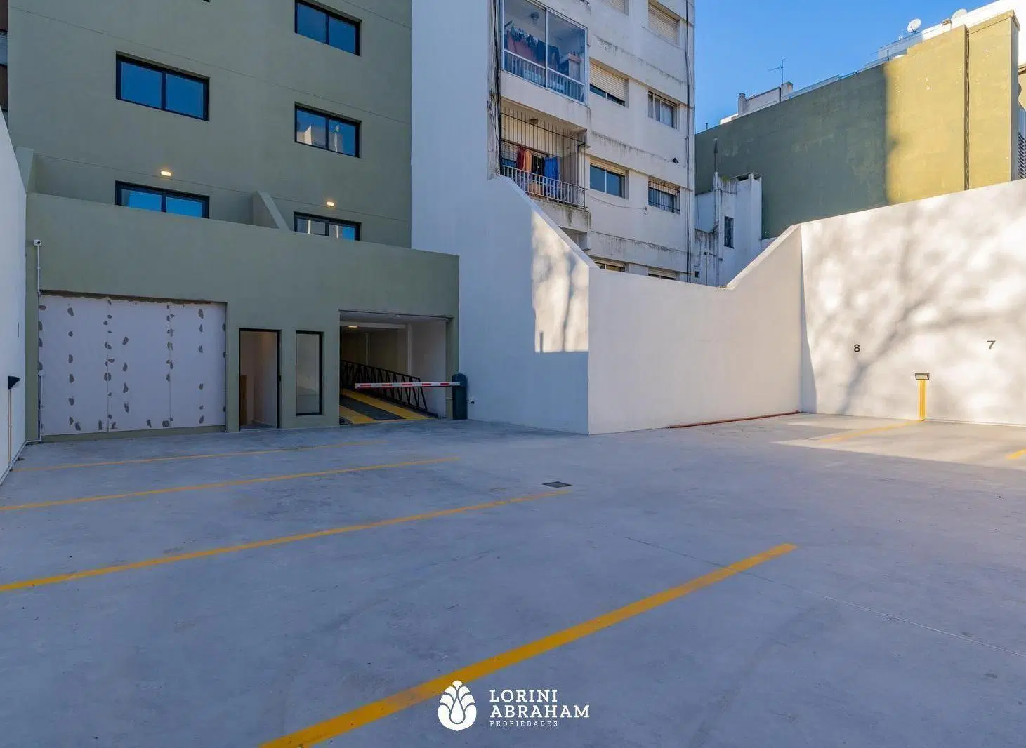 VENTA DEPARTAMENTO 3 AMB. A ESTRENAR C/ COCHERA Y BAULERA PLAZA MITRE 4
