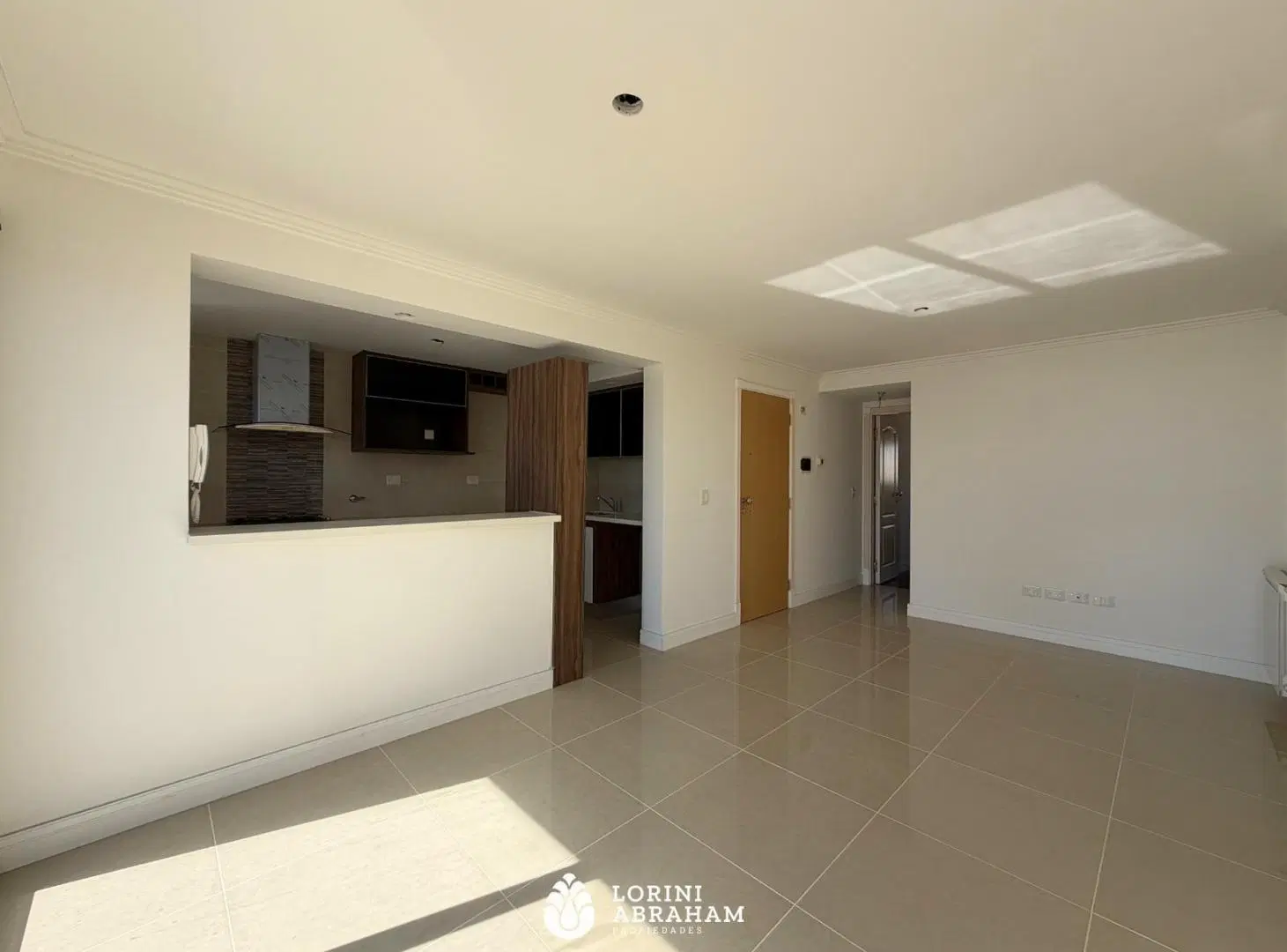 VENTA SEMIPISO 2 AMBIENTES CON BALCÓN LA PERLA 3