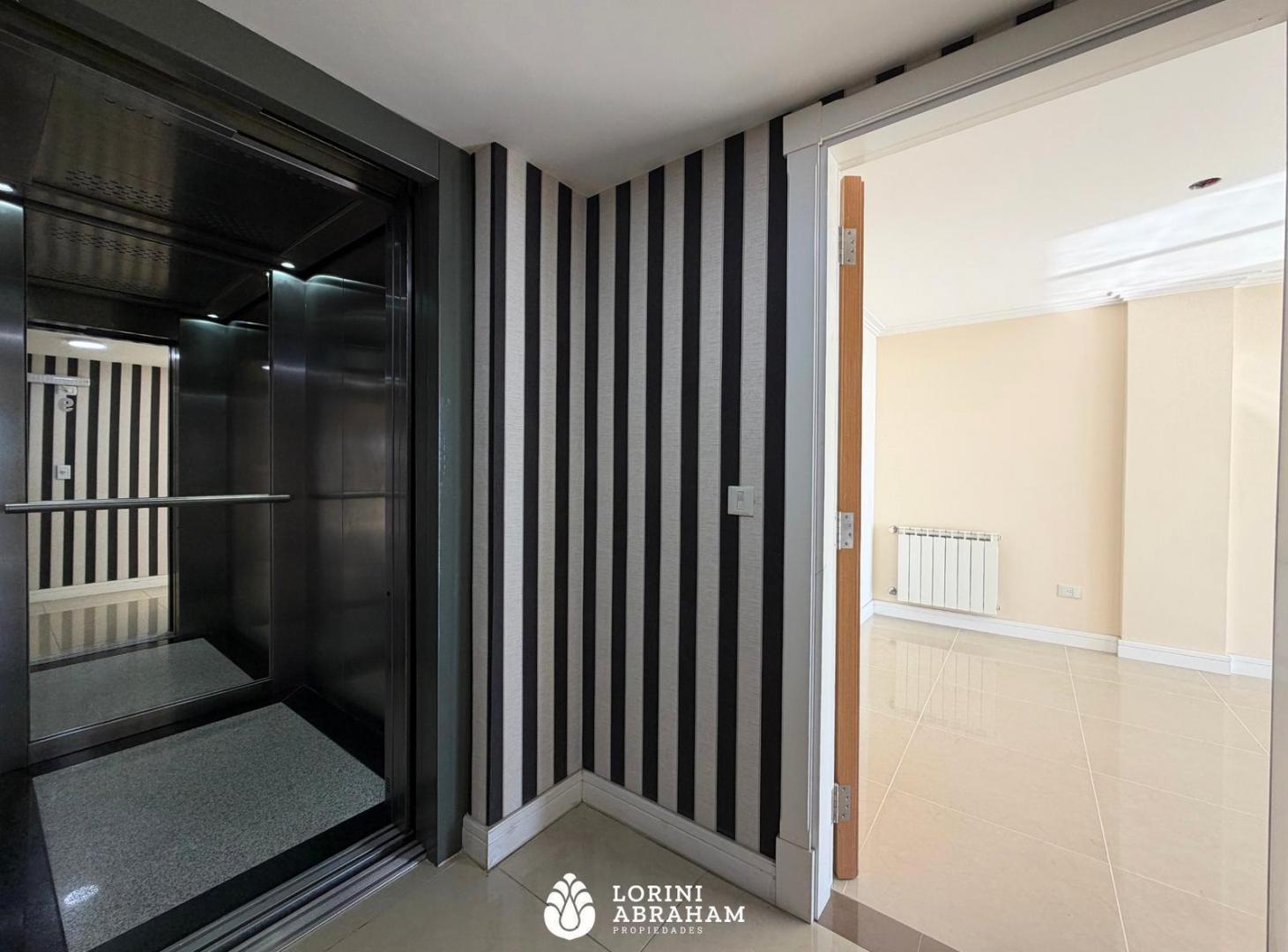 Foto de VENTA SEMIPISO 2 AMBIENTES CON BALCÓN LA PERLA, imagen 4