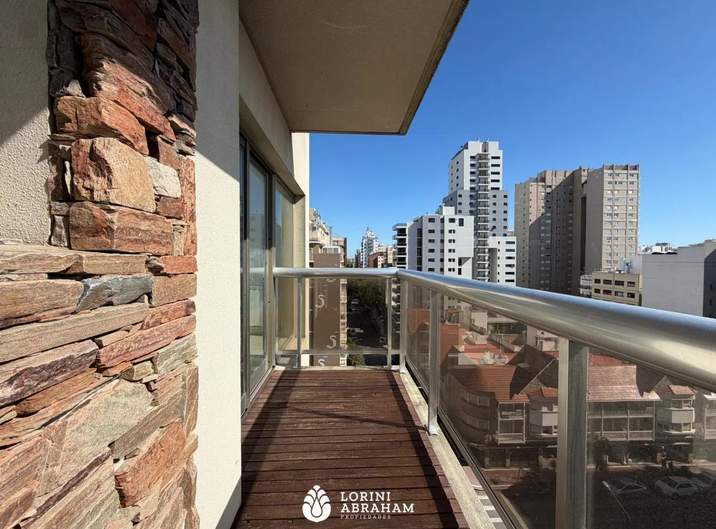 VENTA SEMIPISO 2 AMBIENTES CON BALCÓN LA PERLA 2