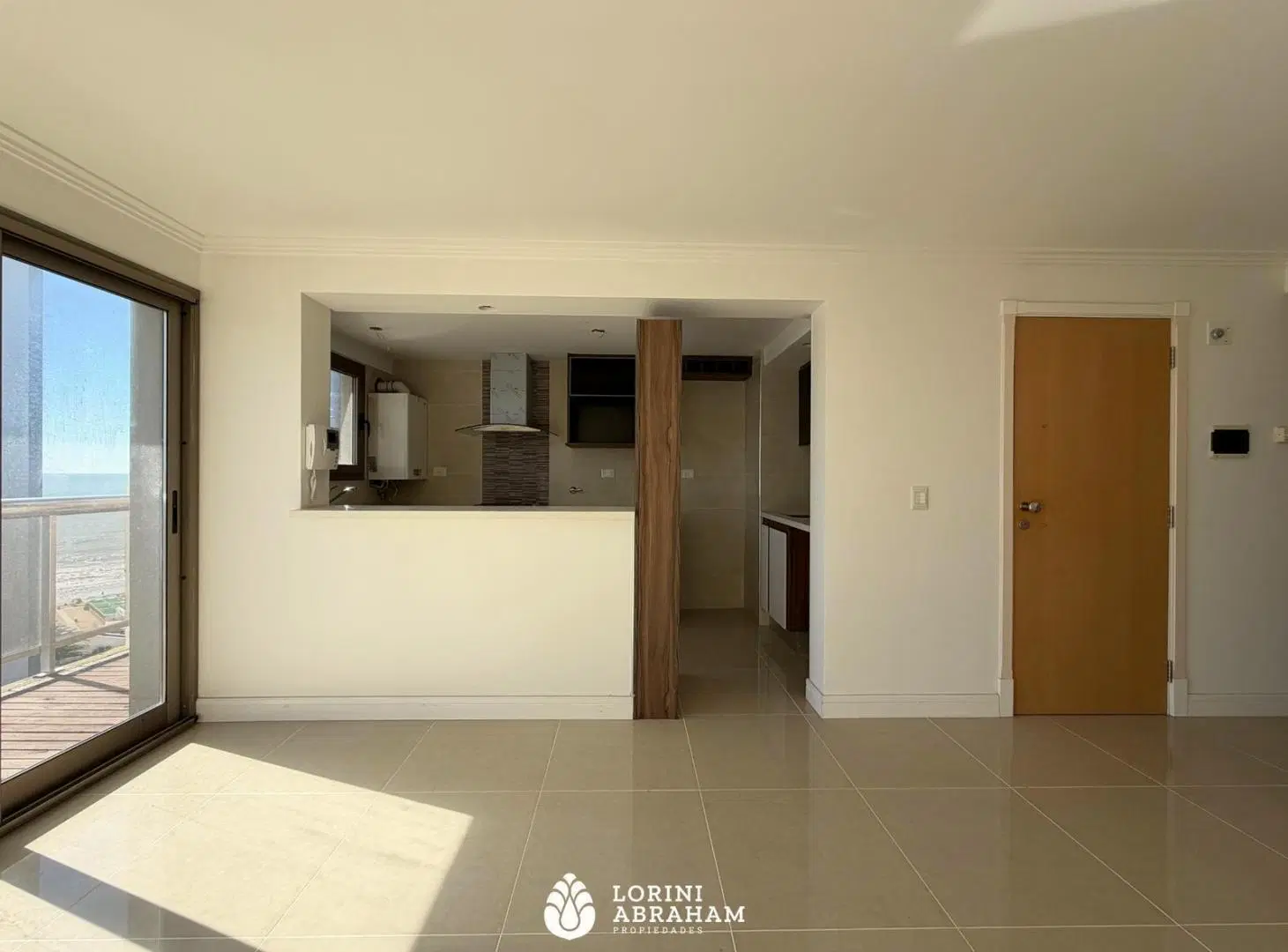 VENTA SEMIPISO 2 AMBIENTES CON BALCÓN LA PERLA 3