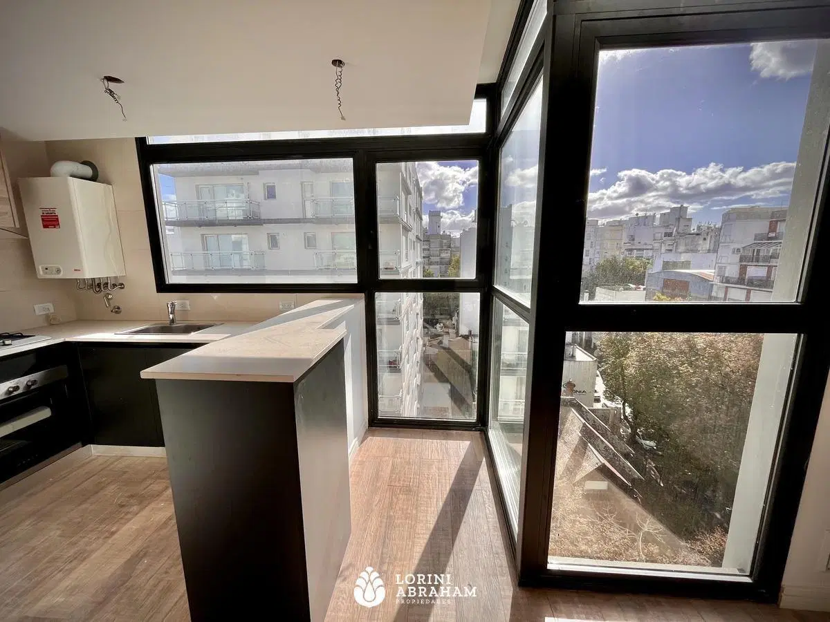 VENTA SEMIPISO 2 AMBIENTES A ESTRENAR GÜEMES 3