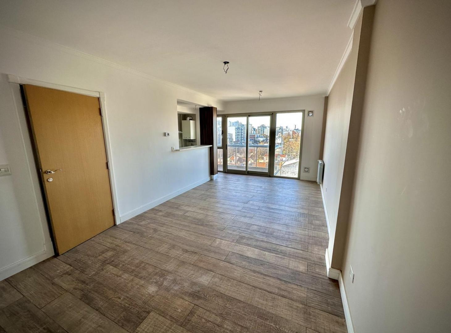 VENTA SEMIPISO 2 AMBIENTES A ESTRENAR C/ COCHERA PLAZA MITRE