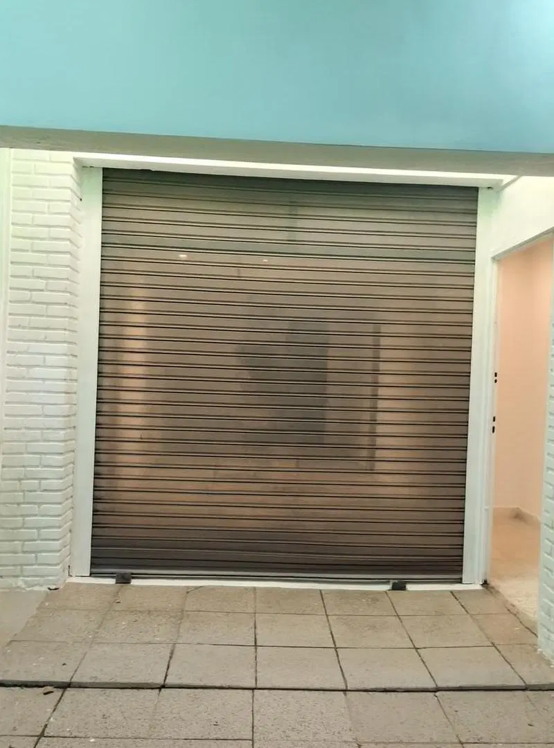 VENTA LOCAL SOBRE AV. CARLOS TEJEDOR ZONA PARQUE LURO 2