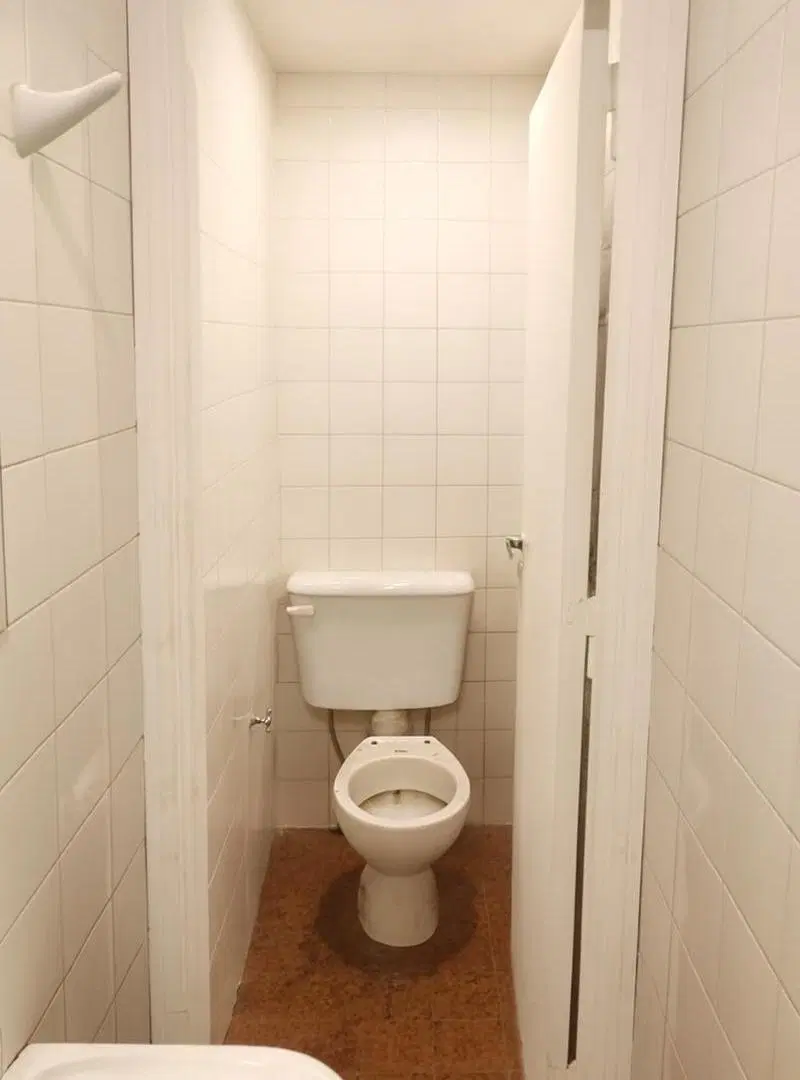 VENTA LOCAL SOBRE AV. CARLOS TEJEDOR ZONA PARQUE LURO 5