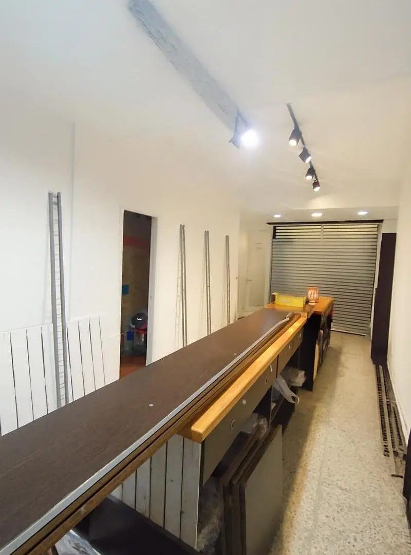 VENTA LOCAL SOBRE AV. CARLOS TEJEDOR ZONA PARQUE LURO 3