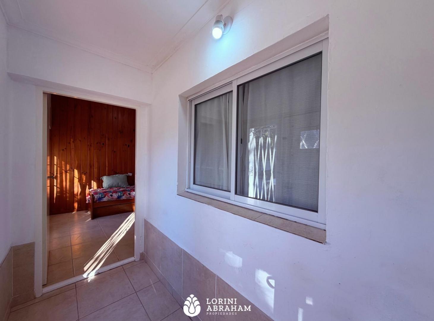 Foto de VENTA CASA 4 AMB. C/ PATIO Y GARAJE BARRIO SAN CARLOS, imagen 2