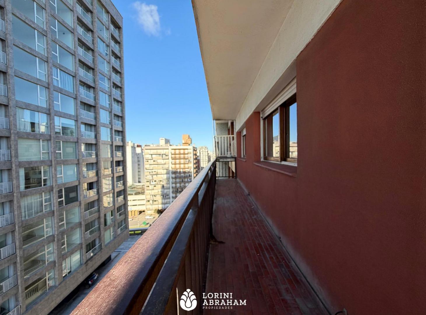Foto de VENTA PISO 4 AMBIENTES AL FRENTE LOMA SANTA CECILIA, imagen 1