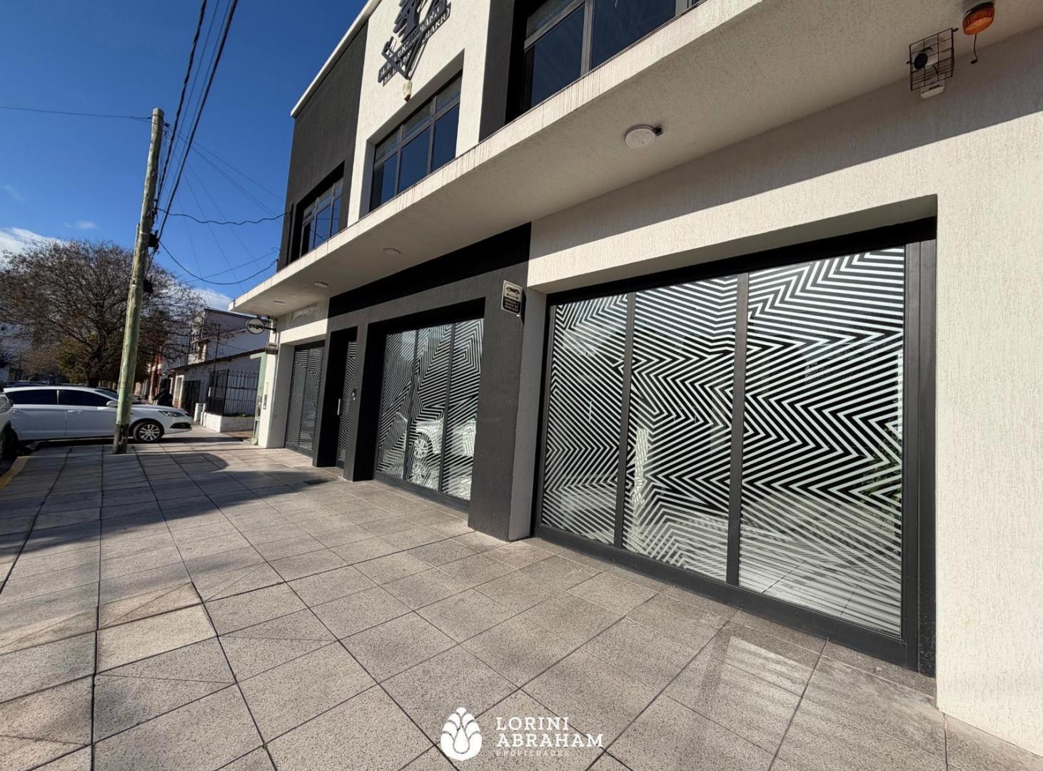 Foto de VENTA IMPORTANTE LOCAL APTO MÚLTIPLES USOS BARRIO SAN JOSÉ, imagen 2