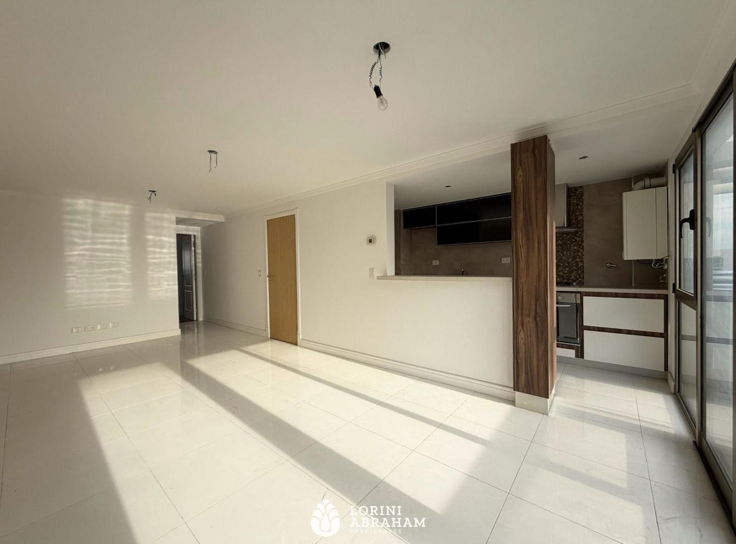 Foto de VENTA SEMIPISO 2 AMB. CON COCHERA ZONA PLAZA MITRE, imagen 3