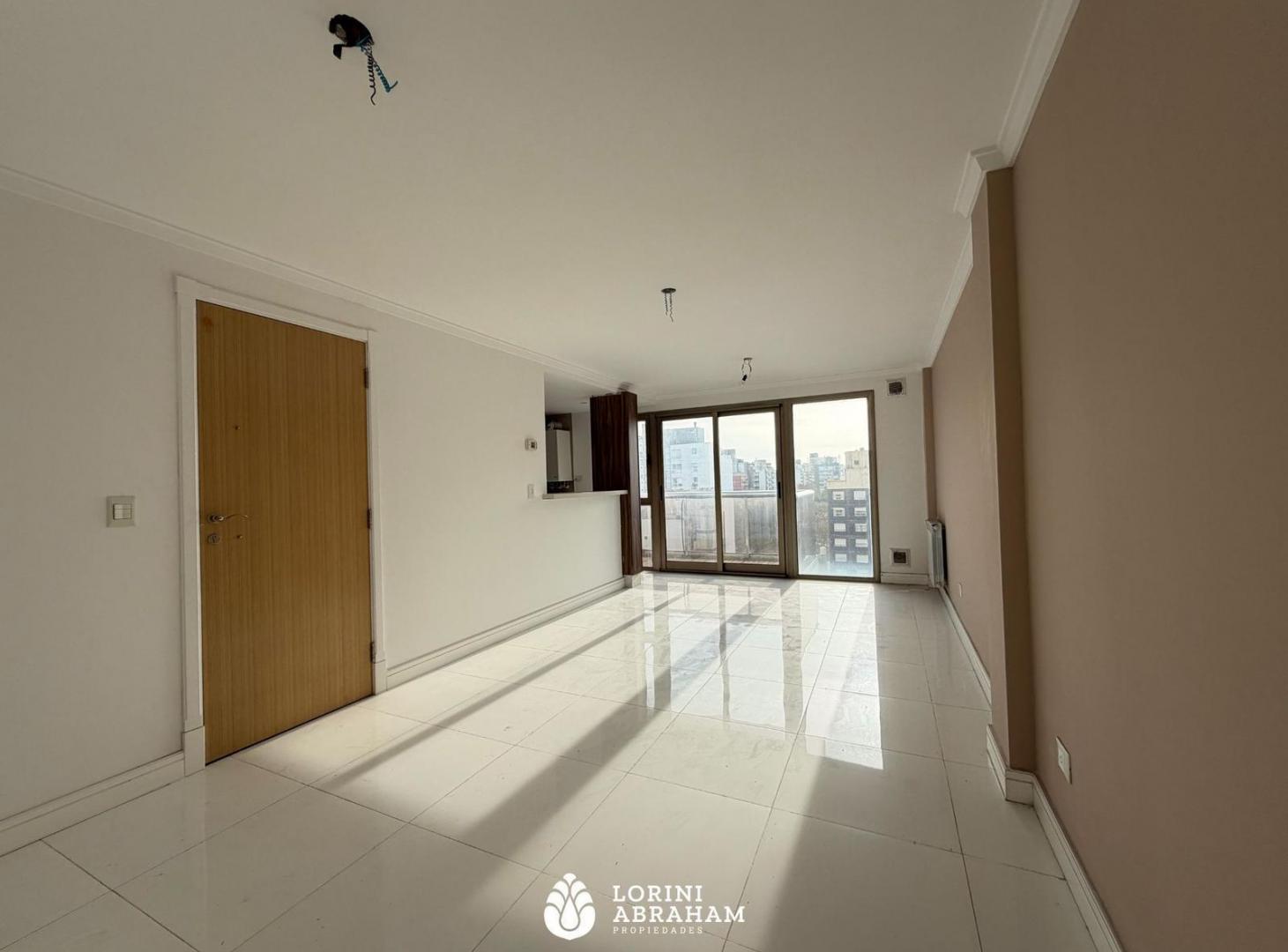 Foto de VENTA SEMIPISO 2 AMB. CON COCHERA ZONA PLAZA MITRE, imagen 1