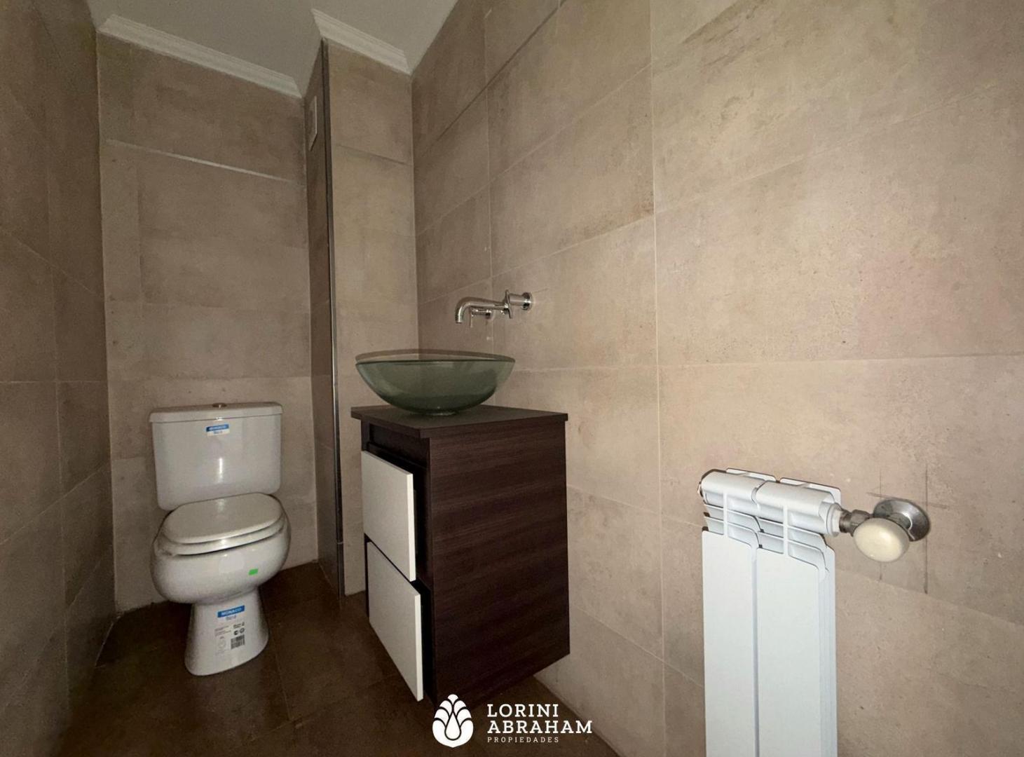 Foto de VENTA SEMIPISO 2 AMB. CON COCHERA ZONA PLAZA MITRE, imagen 2