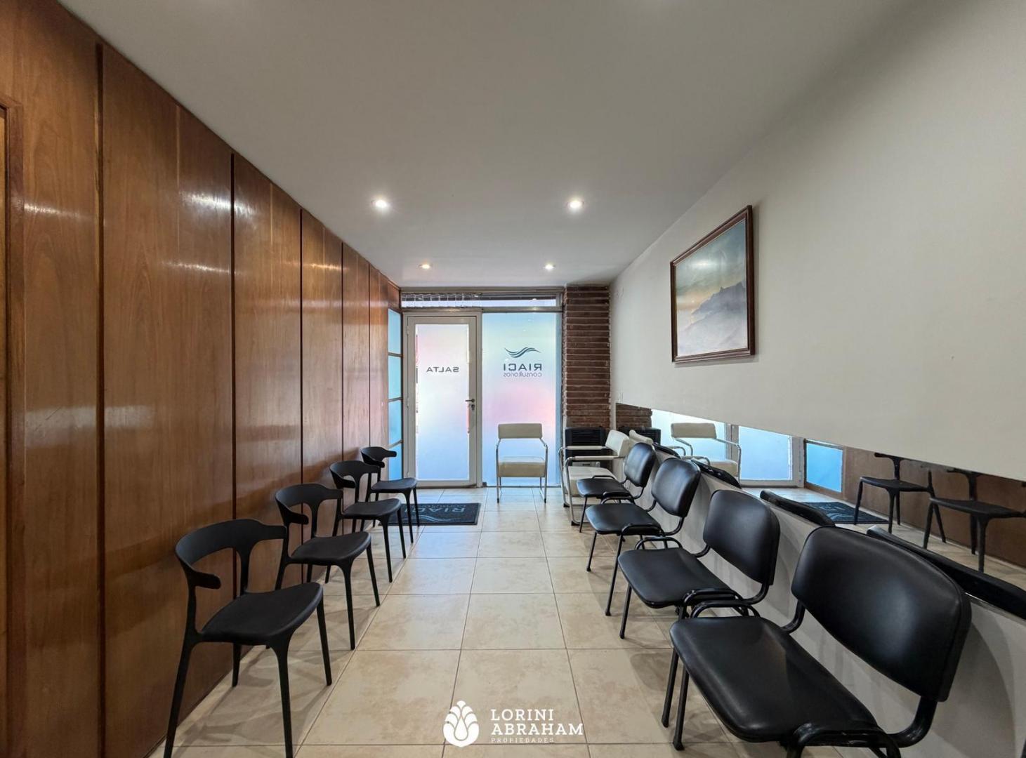 Foto de VENTA LOCAL APTO PROFESIONAL BARRIO LA PERLA, imagen 2