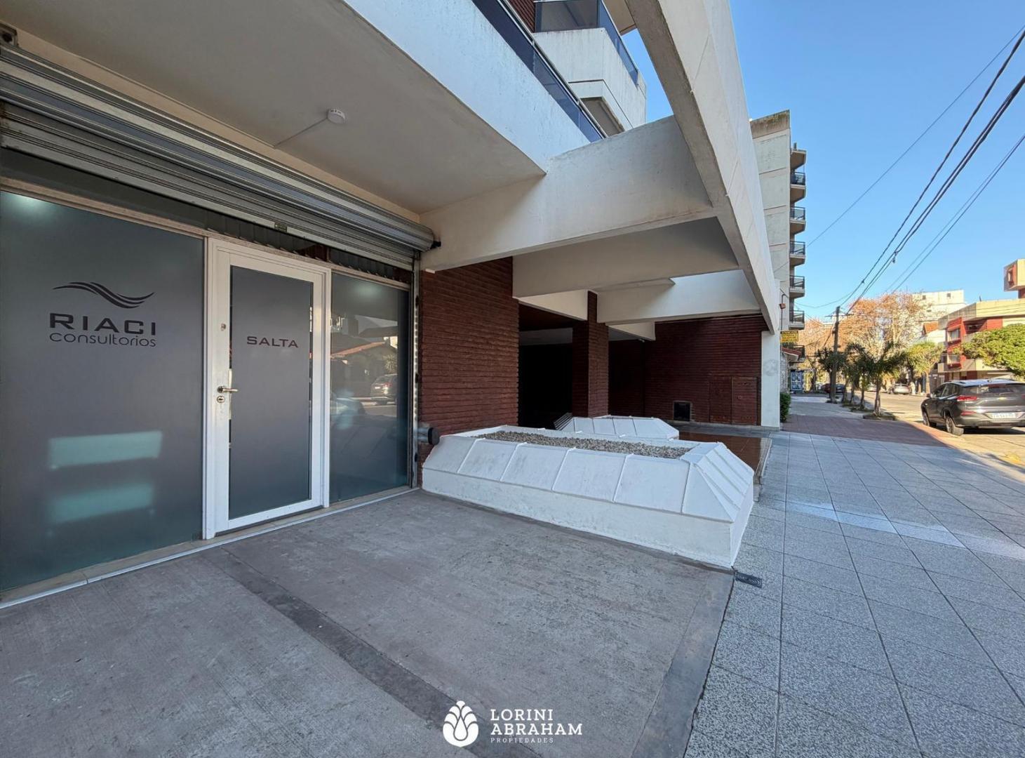 Foto de VENTA LOCAL APTO PROFESIONAL BARRIO LA PERLA, imagen 3