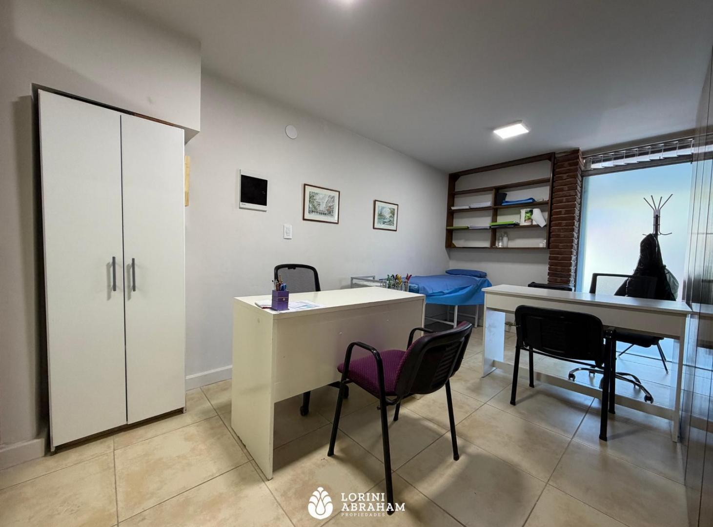 Foto de VENTA LOCAL APTO PROFESIONAL BARRIO LA PERLA, imagen 4