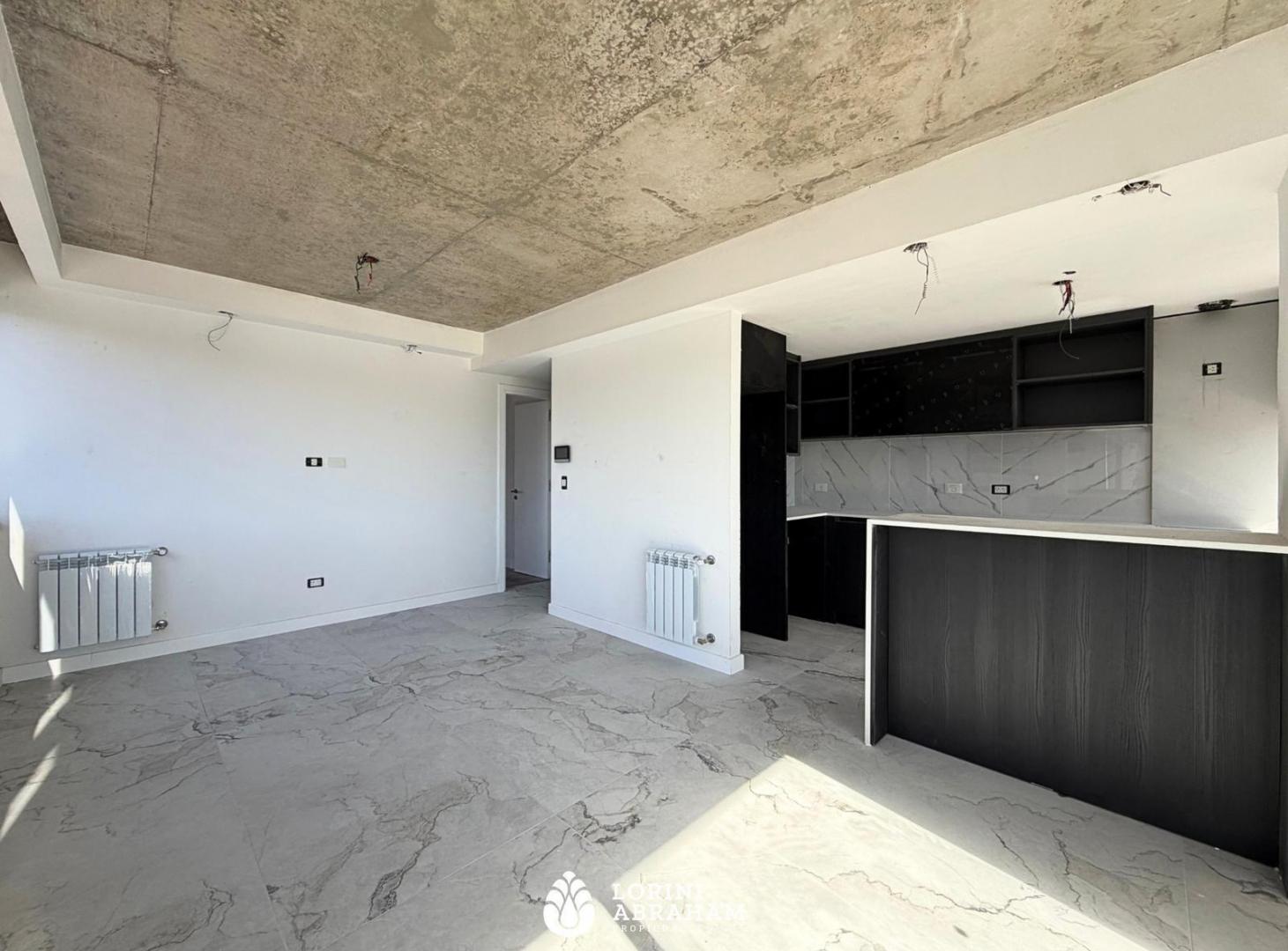 Foto de VENTA DEPARTAMENTO 2 AMBIENTES C/COCHERA ZONA GÜEMES, imagen 4