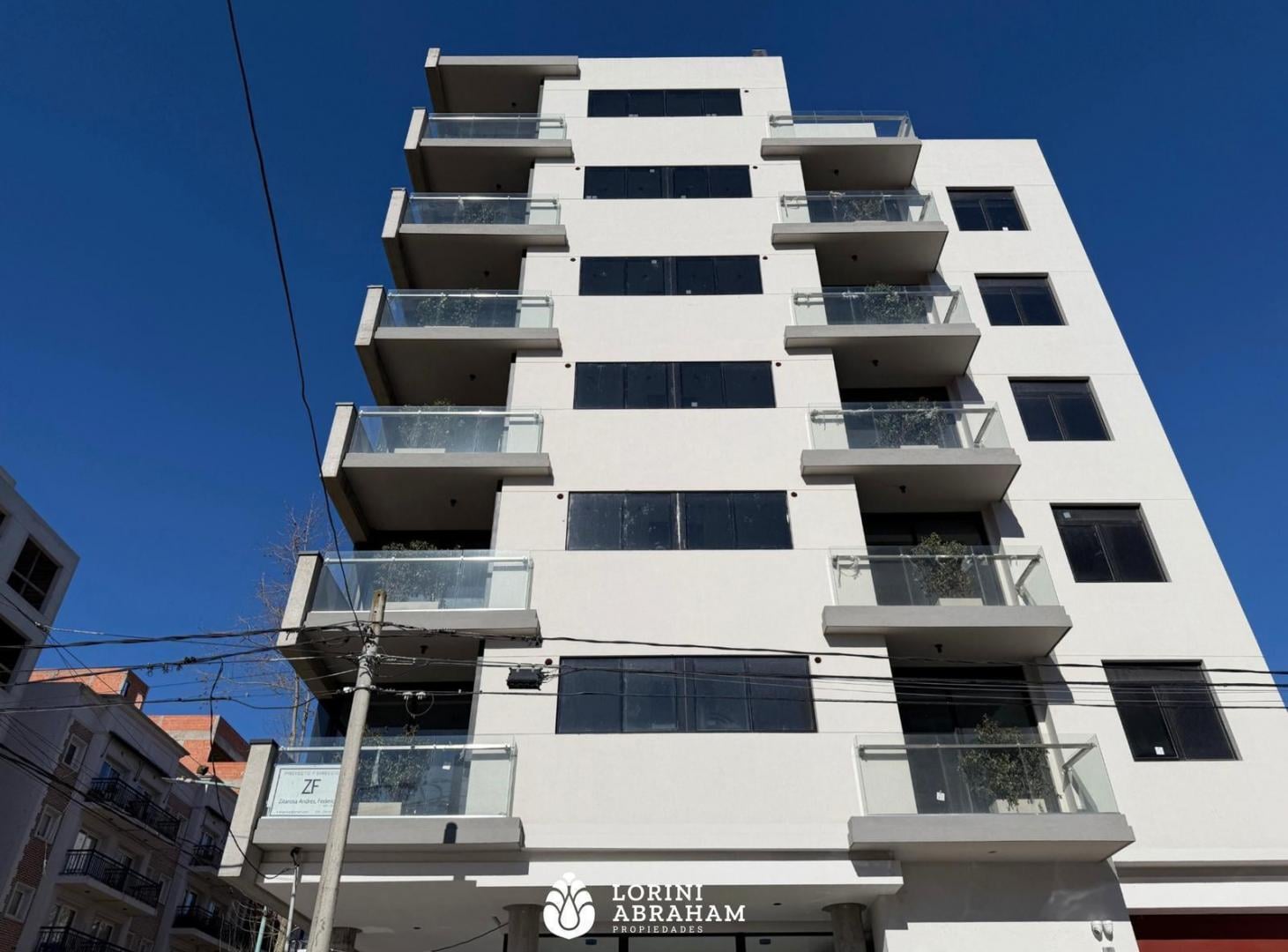 Foto de VENTA DEPARTAMENTO 2 AMBIENTES C/COCHERA ZONA GÜEMES, imagen 1