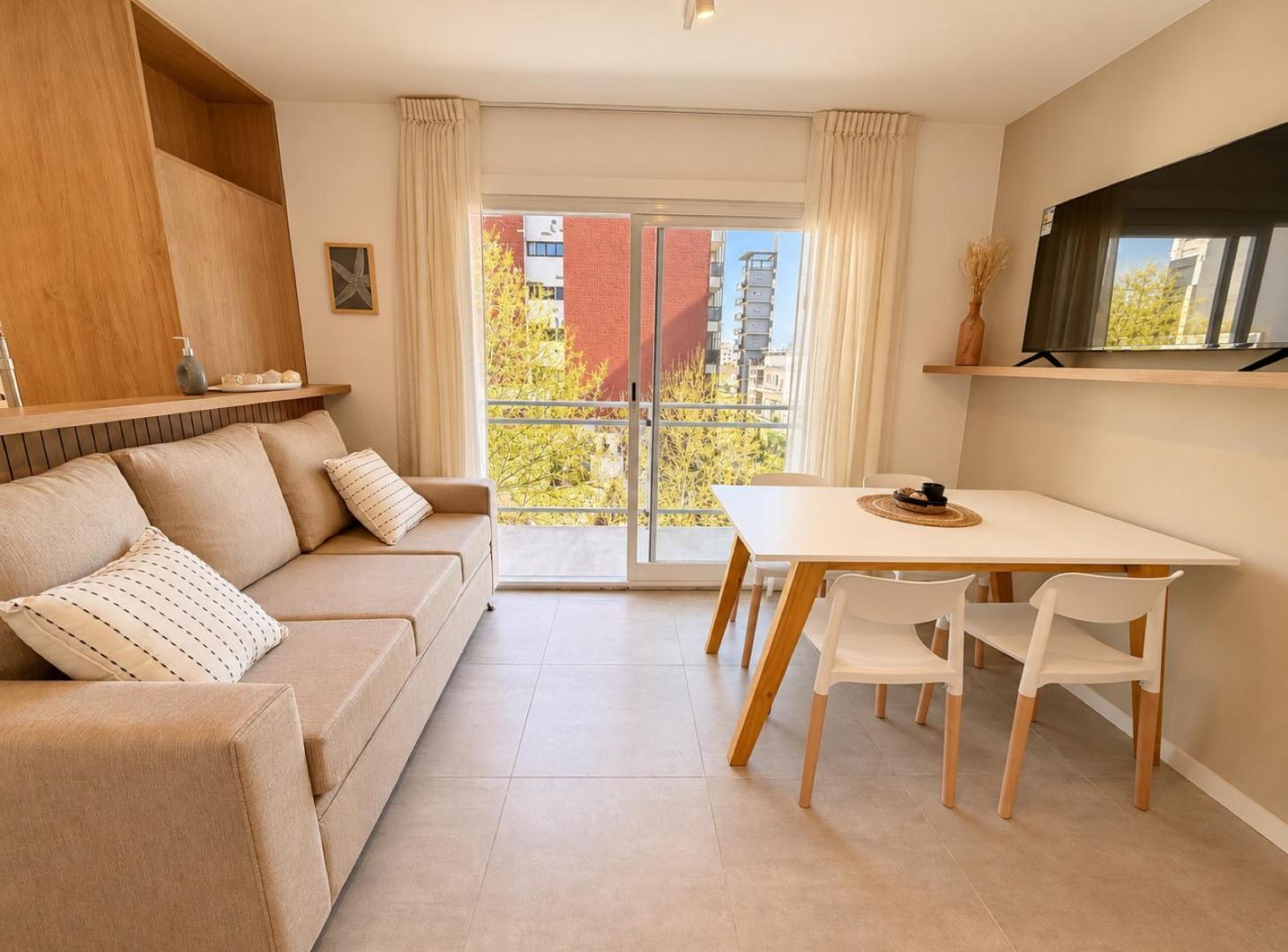 Foto de Venta departamento en semipiso reciclado. Barrio La Perla, imagen 2