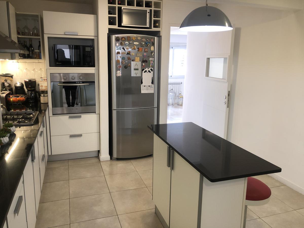 Foto de VENTA O PERMUTA PISO C/ DOS COCHERAS Y BAULERA ZONA ALDREY, imagen 4