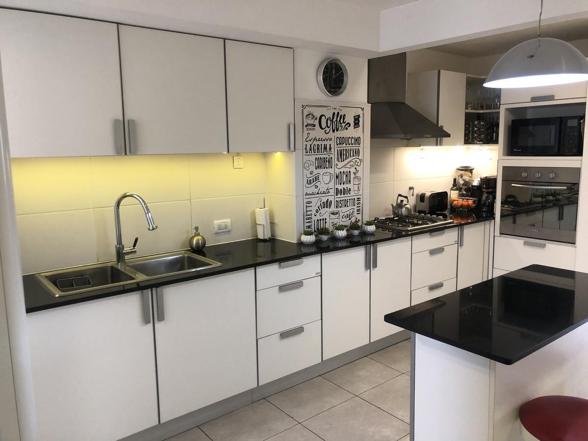 Foto de VENTA O PERMUTA PISO C/ DOS COCHERAS Y BAULERA ZONA ALDREY, imagen 1