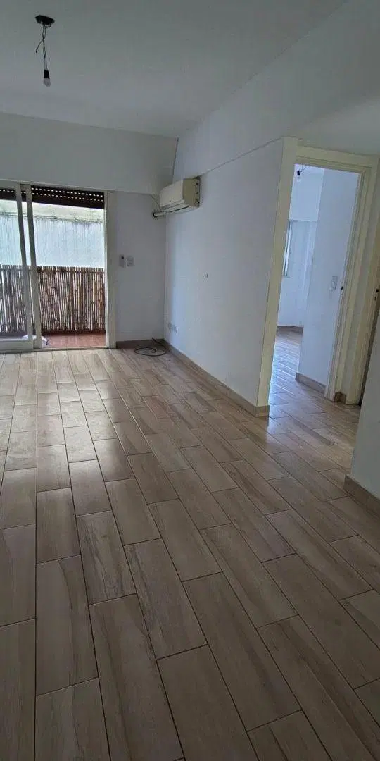 EXCELENTE 3 AMB BALCON CFTE SEMI PISO LUMINOSO- 2/C 1RA JUNTA -C/ SUBTE-- 3