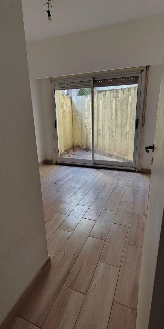 EXCELENTE 3 AMB BALCON CFTE SEMI PISO LUMINOSO- 2/C 1RA JUNTA -C/ SUBTE--