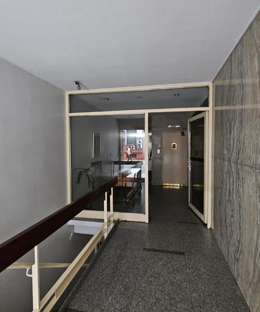 DEPARTAMENTO 2 AMBIENTES - LATERAL - SAN NICOLAS