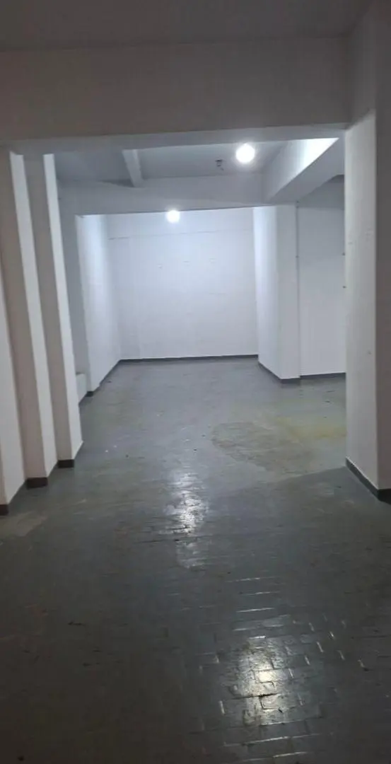 LOCAL COMERCIAL - OFICINAS - SHOWROOM - DEPOSITO 4