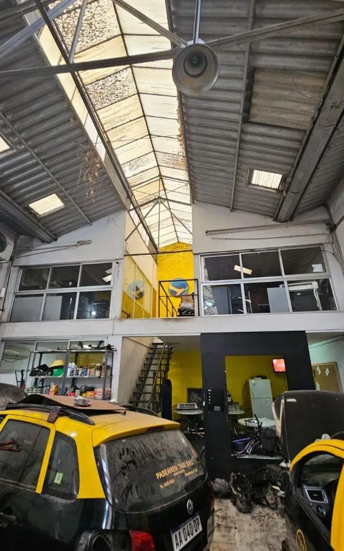 EXCELENTE UBICACION EN CHACARITA 4