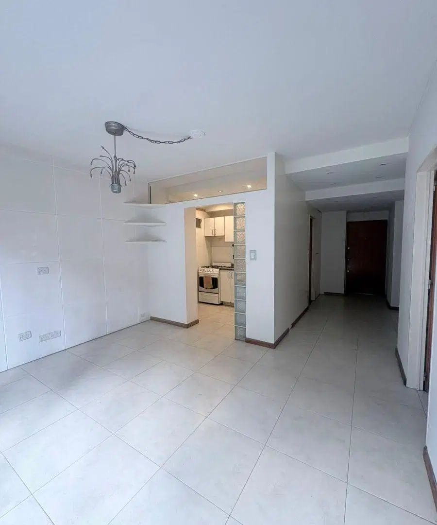 HERMOSO DEPTO 2 AMBIENTES - CON PATIO - ALMAGRO 5