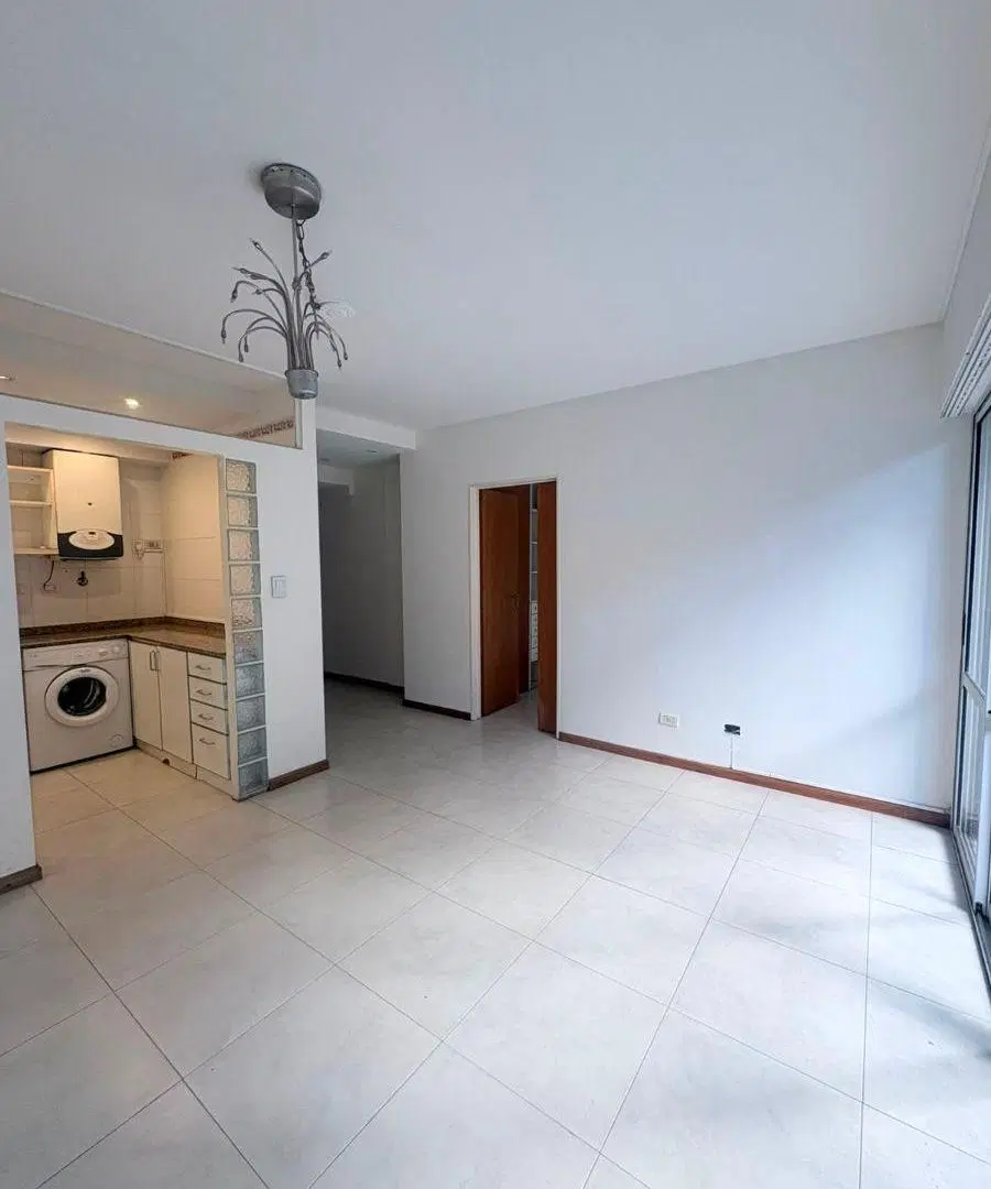 HERMOSO DEPTO 2 AMBIENTES - CON PATIO - ALMAGRO 2