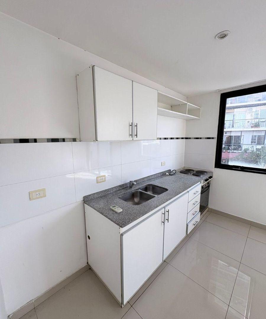 Foto de DEPARTAMENTO SEMIPISO 2 AMBIENTES - CONTRAFRENTE - VILLA CRESPO, imagen 2