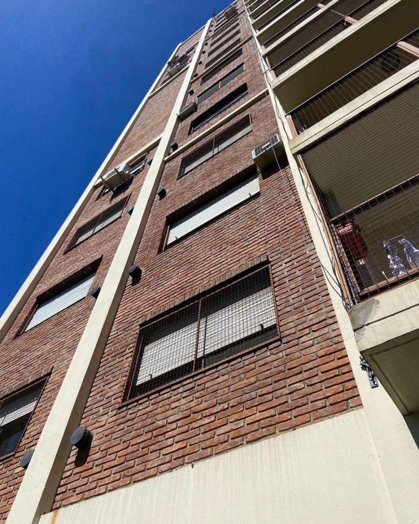 Venta 4 Amb. Muy Luminoso - Piso Alto Vista Panoramica - Impec 3