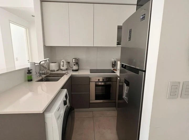 Alquiler 2 Amb con Balcón + Amenities Premium – Piscinas y SUM 4