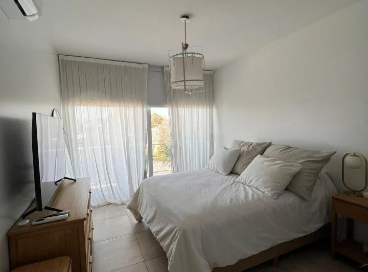 Alquiler 2 Amb con Balcón + Amenities Premium – Piscinas y SUM 1