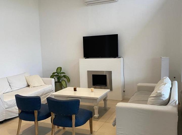 Casa en venta / alquiler, pileta. 3 dormitorios. Barrio Cerrado, Escobar 3