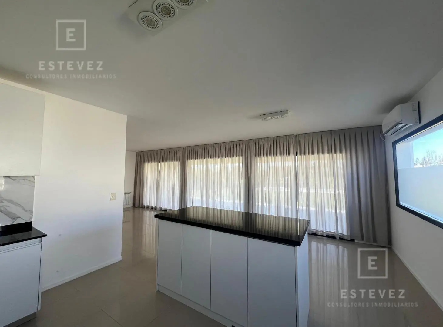 Casa en venta a la laguna, Barrio Cerrado, Escobar, GBA Norte 5
