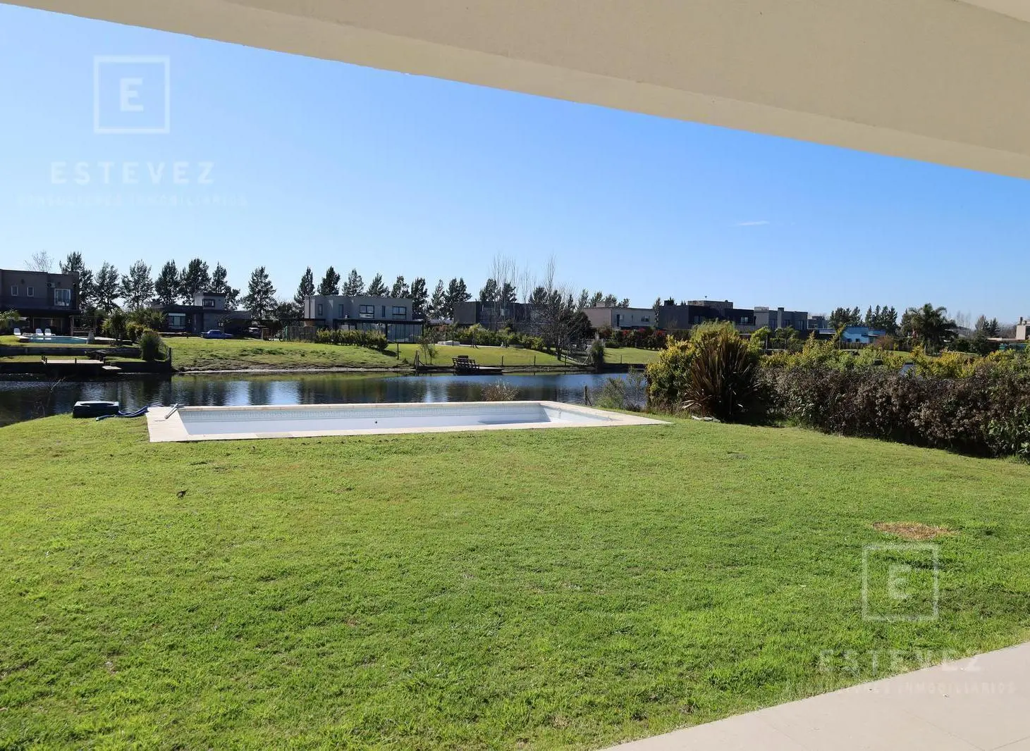 Casa en venta a la laguna, Barrio Cerrado, Escobar, GBA Norte 4