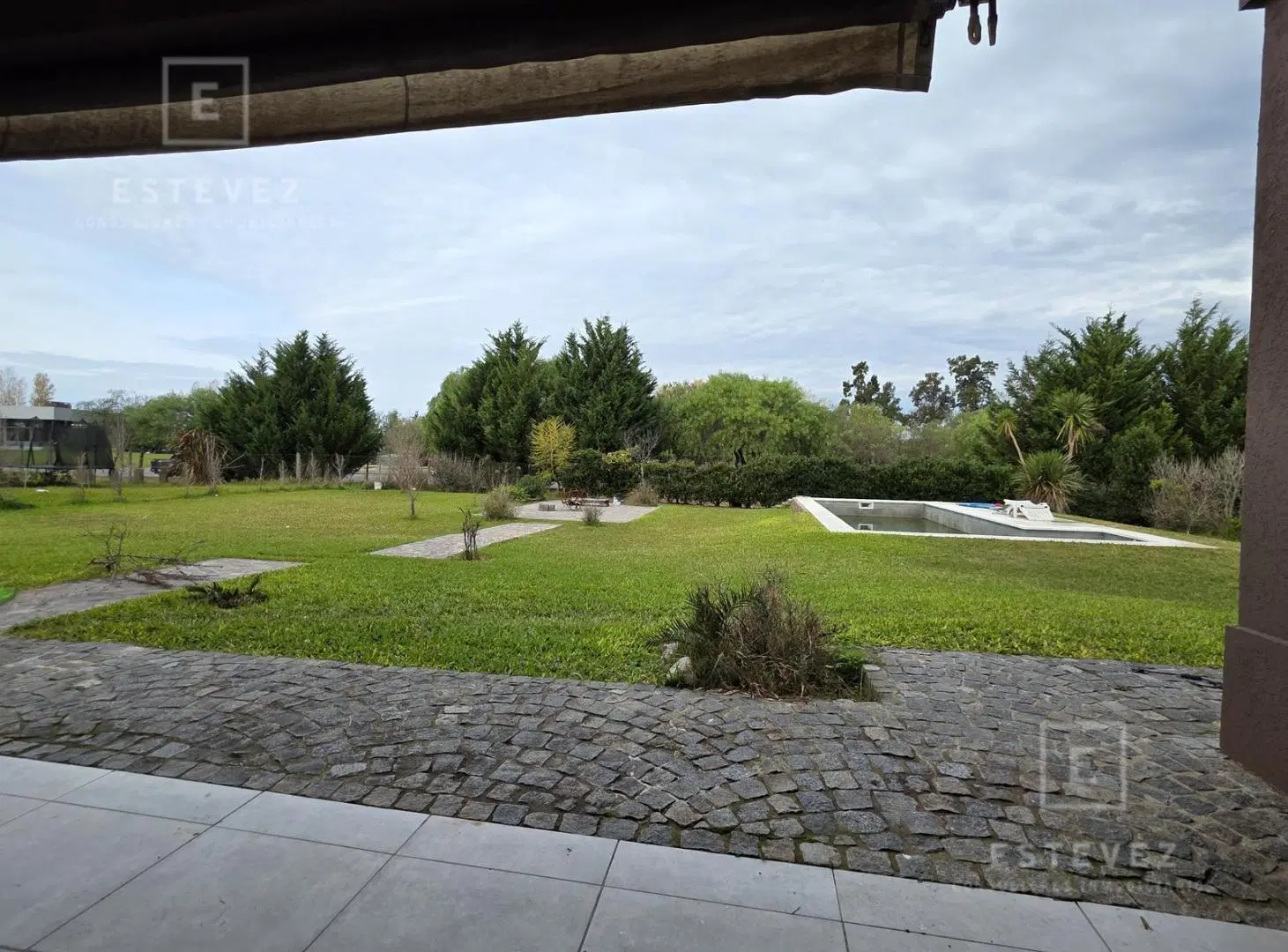 Casa de 4 dormitorios y dependencia en venta, pileta, Barrio Cerrado, Escobar, G.B.A. Zona Norte 5