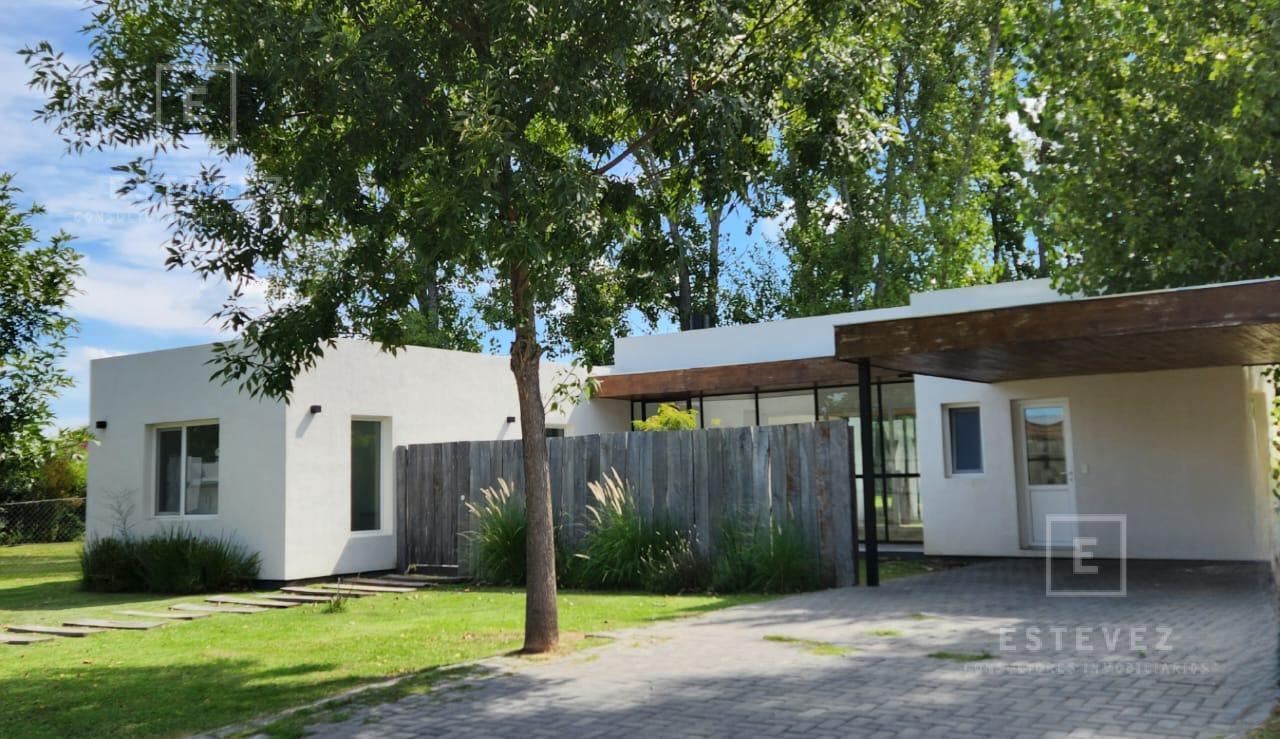 Foto de Casa en venta, 3 dormitorios, pileta. Barrio Cerrado, Escobar, GBA Norte, imagen 1
