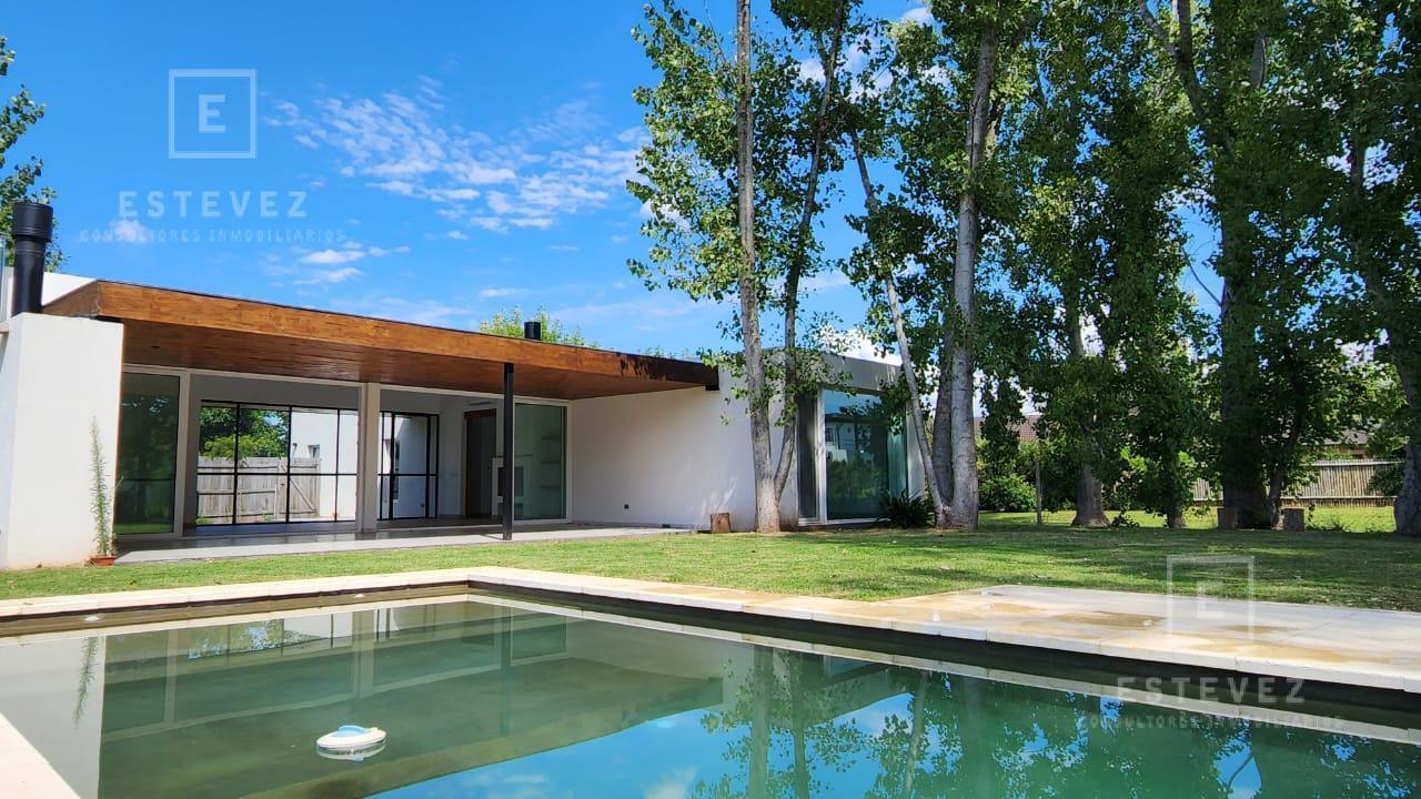 Foto de Casa en venta, 3 dormitorios, pileta. Barrio Cerrado, Escobar, GBA Norte, imagen 4