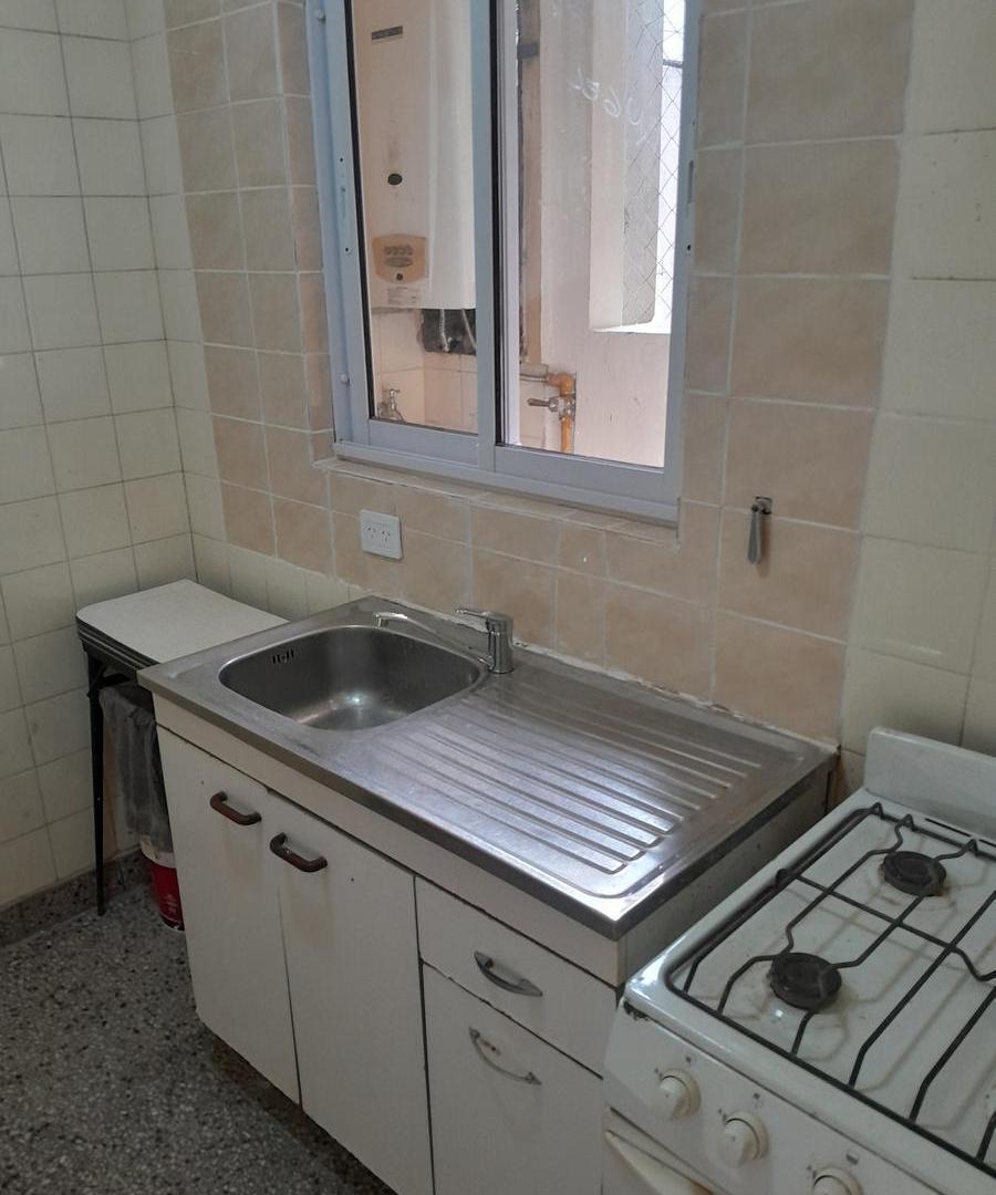 Foto de Departamento DE 2 AMB EN PARQUE CHACABUCO, imagen 2